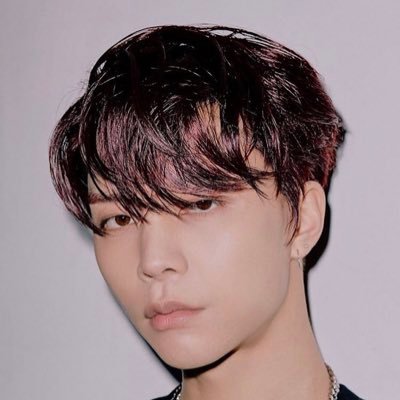 suhprise_'s profile picture. 𝐉𝐮𝐬𝐭 𝐚𝐧𝐨𝐭𝐡𝐞𝐫 𝐦𝐮𝐥𝐭𝐢-𝐬𝐭𝐚𝐧 𝐭𝐫𝐲𝐢𝐧𝐠 𝐧𝐨𝐭 𝐭𝐨 𝐠𝐨 𝐛𝐫𝐨𝐤𝐞- #MARK- yooo damn bro that’s crazy ahaha