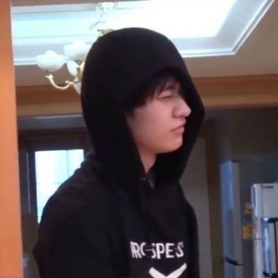 Gastthan02's profile picture. ประสาท ที่แปลว่า ประสาทแดกอะ

✨🌸ผู้คลั่งรักเด็กหลง🌸✨