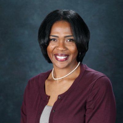 Proverbs 1-31. Executive Director/Senior Woman Administrator @hailstate, Alpha Kappa Alpha Sorority, Inc.💕 #9 🏐, #6 🏈.