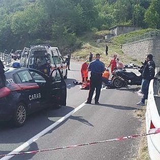 AntoniTaranto's profile picture. pensante da strapazzo