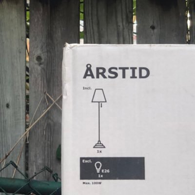 AstridBrochu's profile picture. / Marketing / Communications / Rédaction / - Curieuse - Joggeuse- Rieuse - Enseignante en littérature à ses heures - Maman x 3