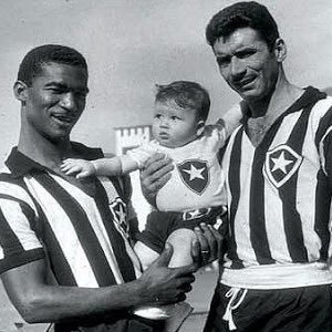 Fotos, vídeos e material da história do @Botafogo ⚫️⚪️🔥⭐️