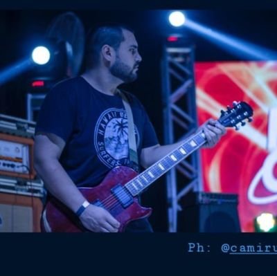#Aikua'a ahavo🚀
Guitarra y a veces letras🎸🎤🎹
otras veces cocino 🔪🍴🥄
La Musica hace magia🎶