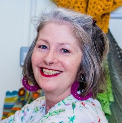 Crochet & Textile Art
https://t.co/ctpqsgSAOe
💙crochetworkshops 🧡accessories 💙jewellery 🧡textileart 💙homedecor