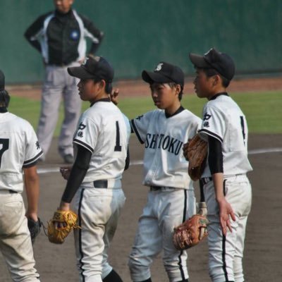 H12生まれの尚中野球部OBで結成された鳥取県米子市の草野球チームです。