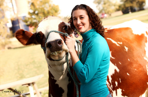 mtmacki's profile picture. 5th generation farm kid from Central Illinois. ♡dairy cows.  Wife, Mom, Riesling, Busch light, COACH, IL State, & an agriculture advocate