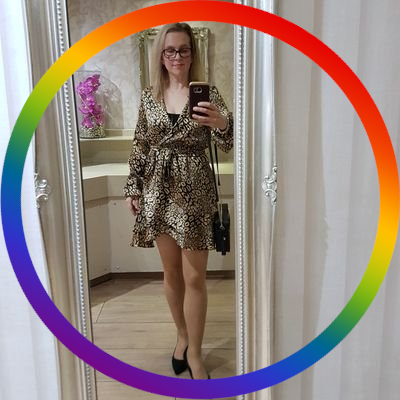 jayne_lovell's profile picture. 