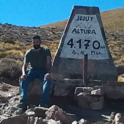 Programador. Liberal. Stoner Rock fan. La barba no se mancha