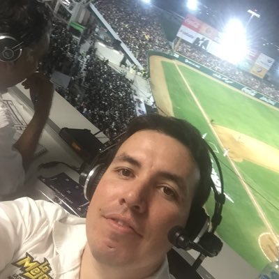 Disfruto lo bueno que hay en mí, en ti y alrededor de nosotros, lo malo es válido también. Reportero y conductor de deportes en Línea Directa.