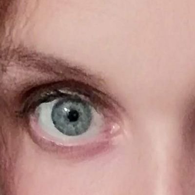 dieGruebeltante's profile picture. Ich weiß zur Zeit nicht so genau, wer ich bin. Aber was: *Mama von Vieren* (06.2012/06.2017/03.2021/10.2023)+⭐2019