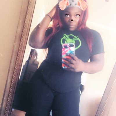 The Name Remember it.! EST: 08.10.94 Follow me on Instagram ( QueenSmokiee) #TeamDarkSkin #SportsGirl #TeamFollowBack #2012 #GetAtMe #CollegeGirl