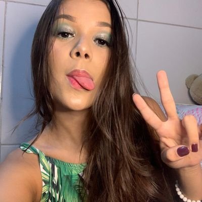 alguém me tira de perto de mim