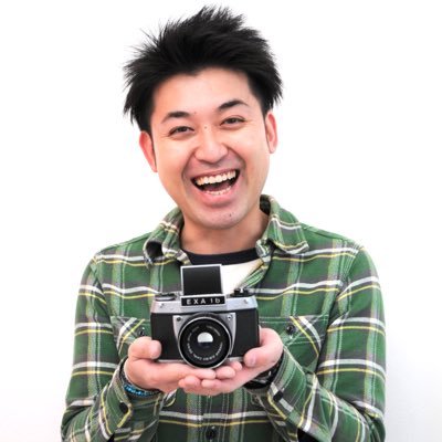 栃木県にあるカメラ屋さんサトーカメラで働く オールドレンズ大好きYouTuberさんぴんこと三品です💁🏻‍♂使用カメラ📷Leica M6•CLE•Nikon F•F2•F3•Z5•Zfc•X-T3•RICOH GR等、毎週土曜日夜8時〜生配信🎥特別価格で中古品が購入できます🉐ご購入ページはこちら⬇