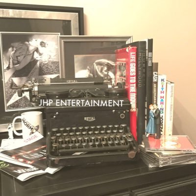 Entertainment writer based in Nashville obsessed with everything from theatre and film to books and TV