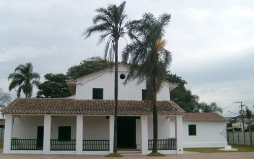 Datada de 1622, é o edifício religioso mais antigo do Estado de São Paulo, tombada pelos orgãos de preservação federal, estadual e municipal.