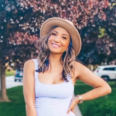 sandysvilla's profile picture. ΣΛΥ Señorita♠️. IU Alumna.