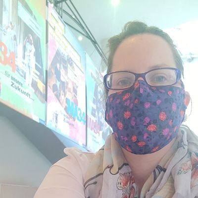 Feministin, Juristin, important for me: Mental Health, Anti-Rassismus und -Kolonialismus, strukturelle Gewalt, Frauen- und LGBTIQA-Rechte