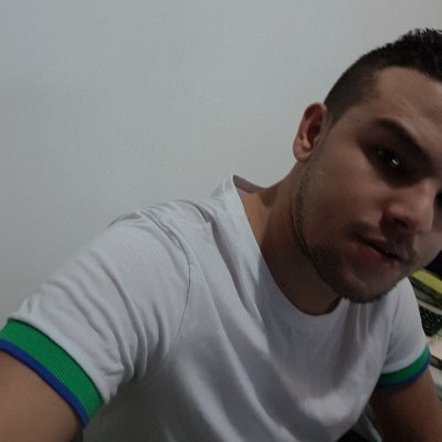 :3 i love medellin..amante a la naturaleza por ella vivimos ,es lo que tu respiras ;) PAISA Estudiante : PROD. DE TV  / instagram/czar_hc