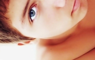 Gabriel Portari (: Tenho 15 anos, sou estudante, jogo um futebol de leve e to solteiro :S Follow ai, se quiser saber mais :D