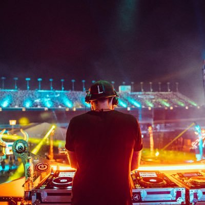 Management: Aaron@crisp-music.co.uk / Kieran@crisp-music.co.uk Bookings: NA/SA Bookings: badhaso@emvtalents.com