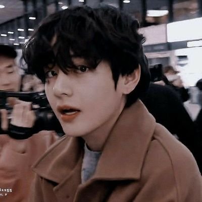 ° ≋ 𝓌𝒾𝓃𝓉𝑒𝓇 𝒷𝑒𝒶𝓇, 𝓎𝑜𝓊'𝓁𝓁 𝓃𝑒𝓋𝑒𝓇 𝒷𝑒 𝒶𝓁𝑜𝓃𝑒 ≋ °
#김태형『♡』#전정국