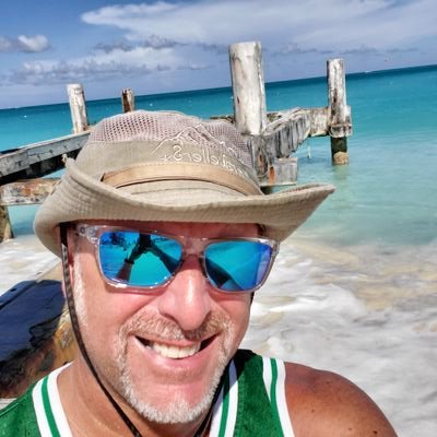 Love TV,Movies and Music...King of Useless Information/Fan of Red Sox/Celtics/UCONN Huskies/Raiders..Positive Thinker..Sometimes Heel/Sometimes Fan fave