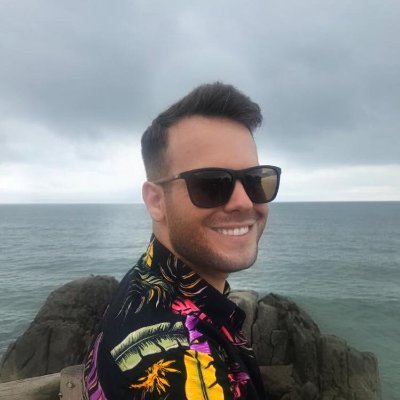 Diogo Cosme
Posto coisas inúteis a cada três semanas mas curto tweets legais ou inúteis. Curadoria de tweets desnecessários