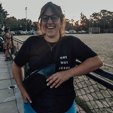 Fan de Jesús y el mate 🧉💕 Soy muy curiosa 🤓 Sirvo a los jóvenes y amo @idcentro