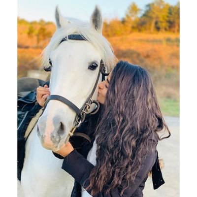 aisha_aashee's profile picture. Alhamdulillah for absolutely everything 😇 || Airforce Brat || Memer || Plant_Breeder & Genetists