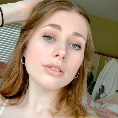 she/her - med student - leftist