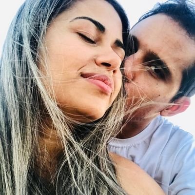 Filha do Altíssimo Deus
Casada com Jackson S2
Assistente Social
Devota de Padre Pio
Sonhadora