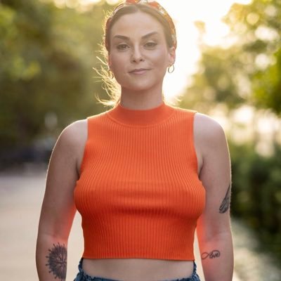 jesss_jacob's profile picture. dog mom / human wife / 💖💜💙🏳️‍🌈