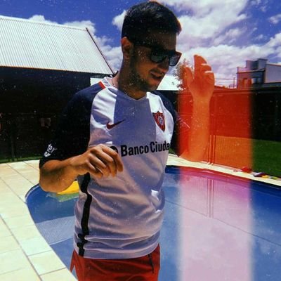 30 años. Árbitro. Socio refundador de San Lorenzo. Romagnoli y Messi.