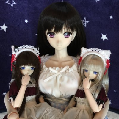 主にアゾンのドールの事が多いと思います。ネコミミ、ケモミミも好きです。コミュ症なので、返答が変な場合あります。