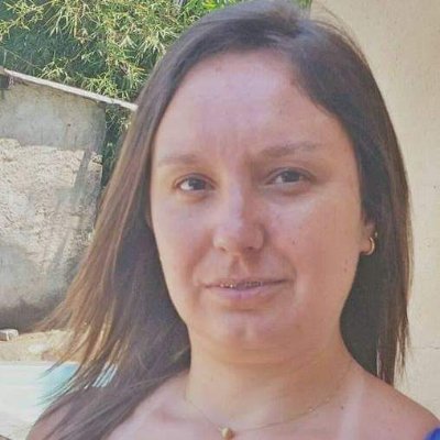 Professora de Língua Portuguesa e Literatura.
Revisora.