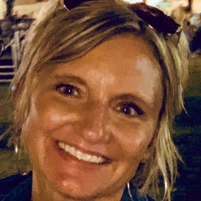 veldhouse_jill's profile picture. Topnotch mediocre mom and literary hero wannabe