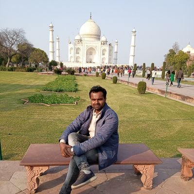 मंजिल चाहे कितनी भी उंची क्यो ना हो दोस्तो..!! रास्ते हमेशा पैरो के नीचे होते हे..!! 
#Business Man.
#consultant.
# sports player