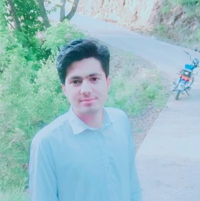 صرف انکھوں کو دیکھ کر کرلی محبت تم سے ۔۔۔
چھوڑ دیا اپنے مقدر تیرے نقاب کے پیچھے ...