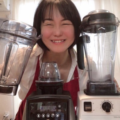 Vitamix公認インストラクター、国際中医薬膳師、平山式低温スチーミングインストラクター バイタミックス公式Instagramでライブ配信担当！