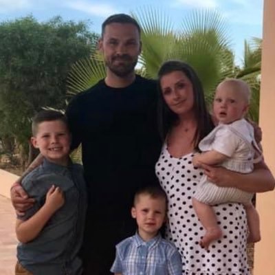 finished footballer, gas engineer, football coach, family man that's about it for now 👍🏼