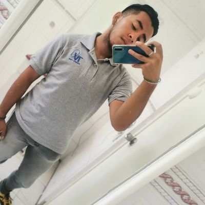 Hola que tal..! 😊✌️
    Soy Emmanuel jaja, me encanta el ciclismo, la música y el dibujo... 🤗...