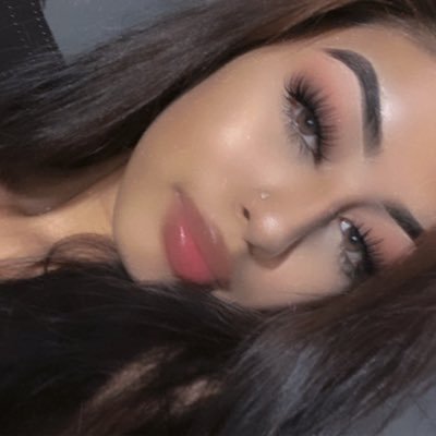 xv_emilyy's profile picture. 