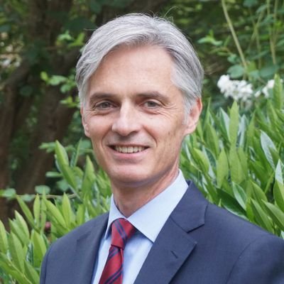 Directeur de la Cpam de l'Eure,
Secrétaire général du comité normand d'histoire de la Sécurité sociale,
chargé de TD en droit de la Sécurité sociale.