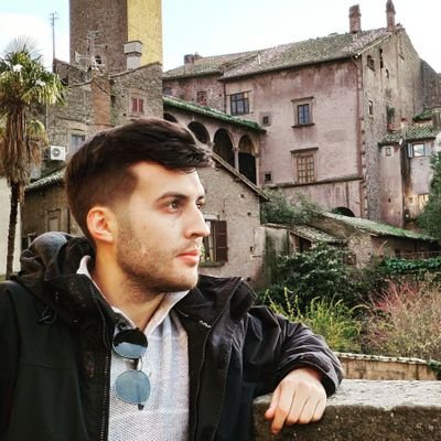 victorrgon93's profile picture. ¿Qué hace un romano como tú en un sitio como este?