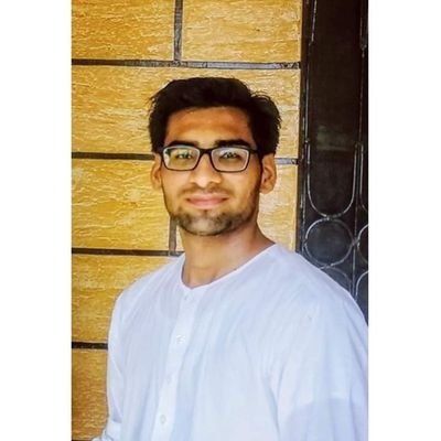 arniazi101's profile picture. 