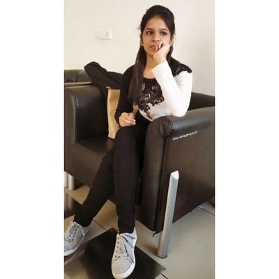 ReshuAg69870610's profile picture. insta -- reshu._.agarwal