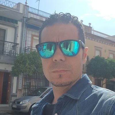 Sevillano de Nacimiento, Sevillista de Corazón. Informático de Profesión y Amante de mi Mujer y mi Hijo hasta que me muera !!!