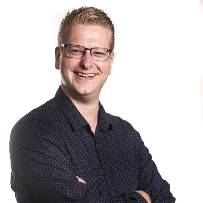 31 jaar, Borne, Autofanaat. Houdt van reizen en ontdekken maar ook van thuis. Druk met van alles, waaronder onze origineel Nederlands geleverde Trabant