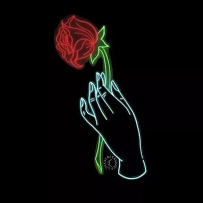 a6ou3's profile picture. أنا لست أدري أيّ دربٍ أسلُك
كُل الدُروب إلى لقائِك تُهلكُ