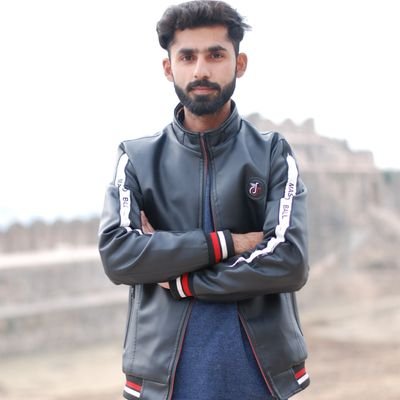 Zubii65710719's profile picture. دل میں بات رکھنے سے نفرت بڑھتی ہے۔